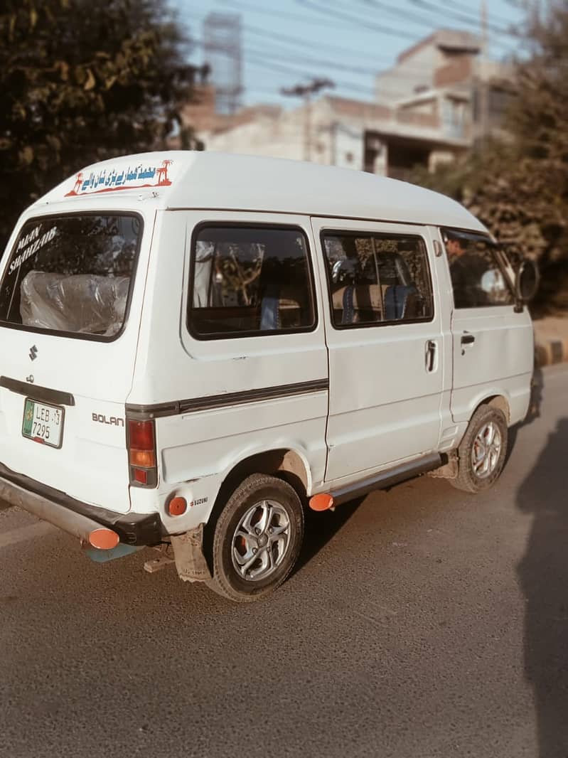 Suzuki Bolan 2013 2