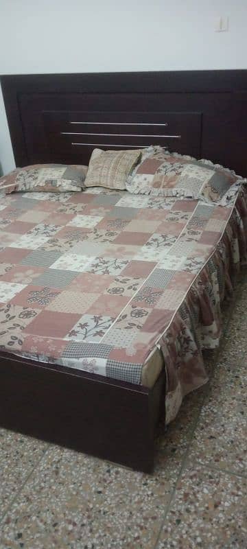 Bed set for sale 0