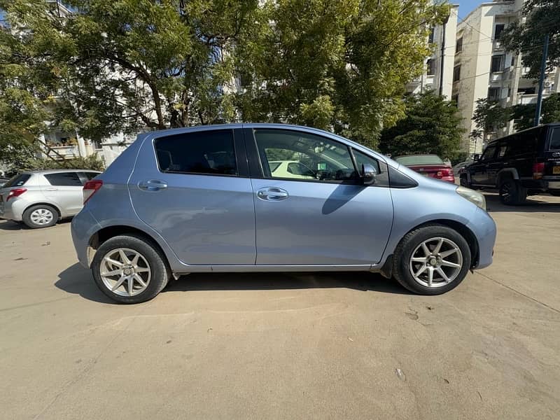 Toyota Vitz 2012 4