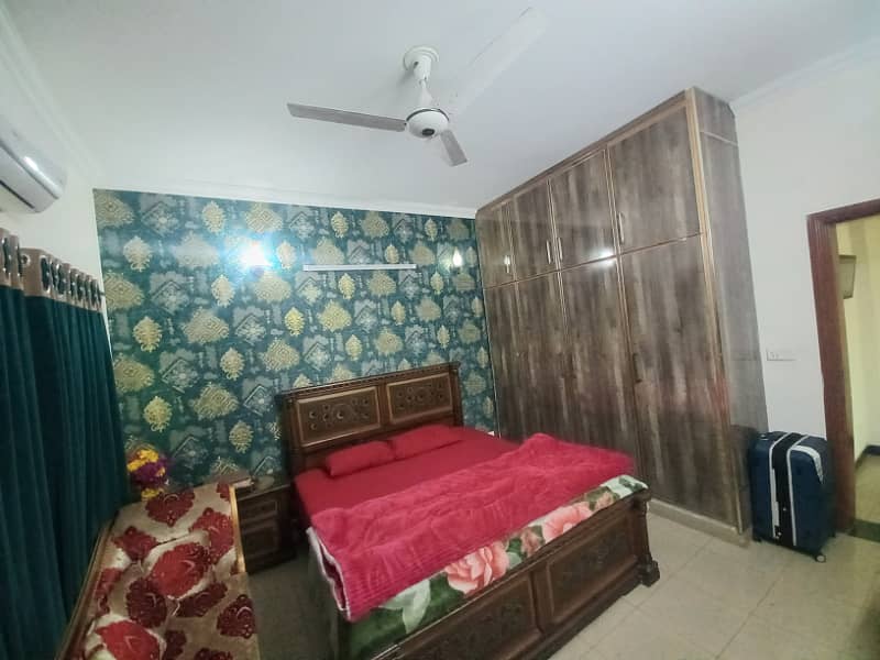 10 Marla upper portion lower lock for rent available in DHA Rahbar 11 sector 1 defence Road Lahore Bijli Pani gas available 2