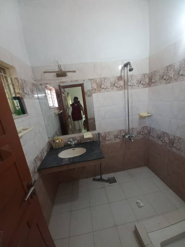 10 Marla upper portion lower lock for rent available in DHA Rahbar 11 sector 1 defence Road Lahore Bijli Pani gas available 9