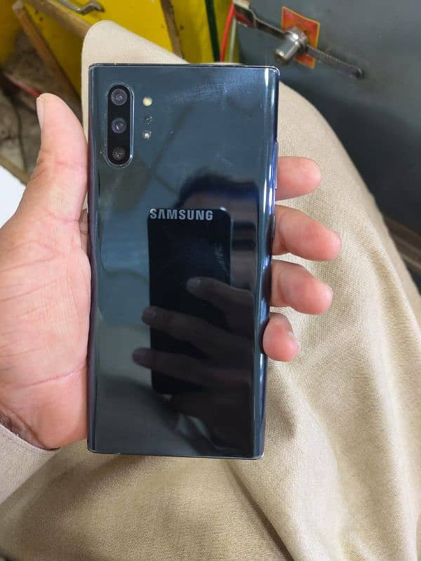 Samsung Note 10 plus 3