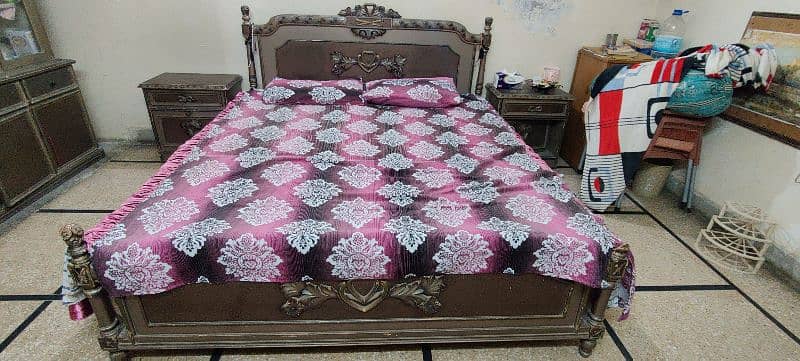 Bed set ,  sight tables , dressing , showcase 0