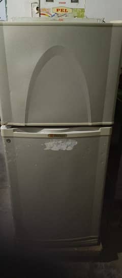 Dawlance ka refrigerator