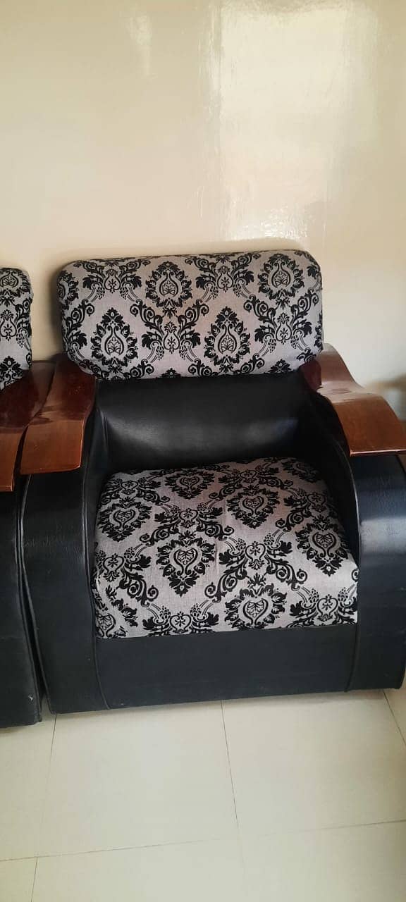 5 seater sofa 0