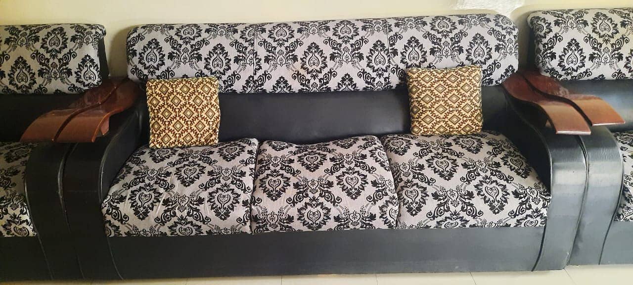 5 seater sofa 3