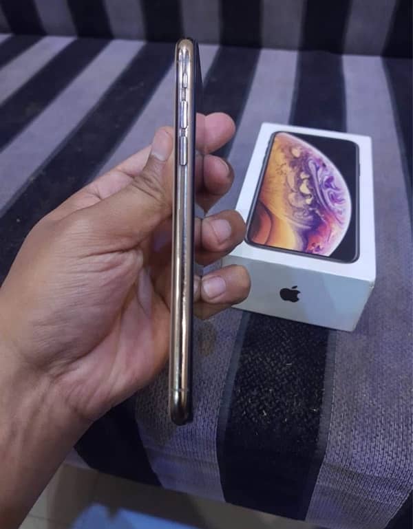 iPhone  xs dual pta  with box 5