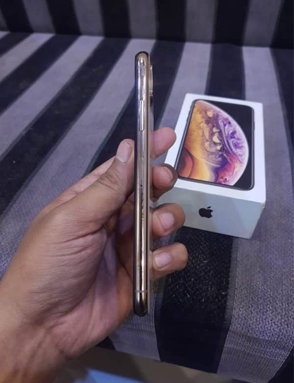 iPhone  xs dual pta  with box 6