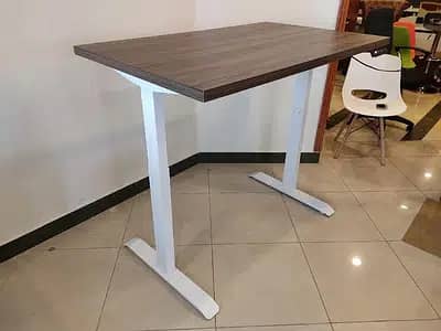 Electric height adjustable standing desk 5