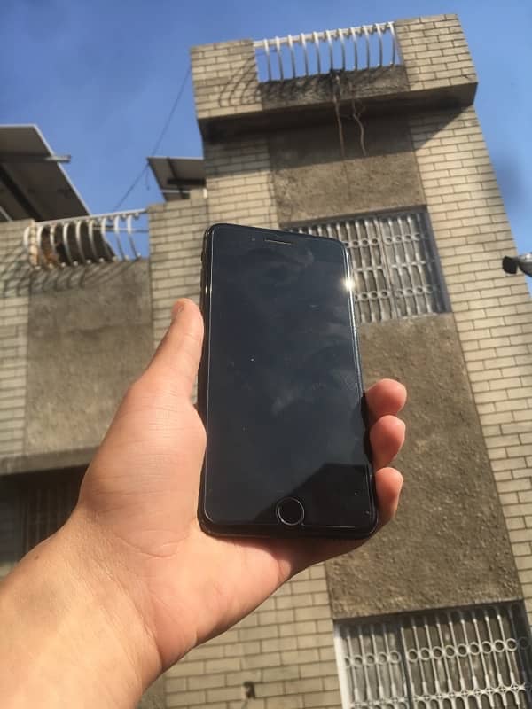 iphone 7plus 128GB Pta Approved 0