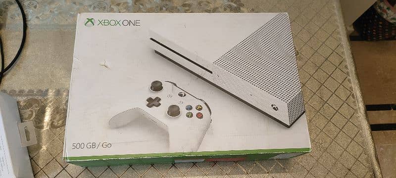 Xbox One S - 500GB (Extendable) with 2 x Controllers & Box|Console 1