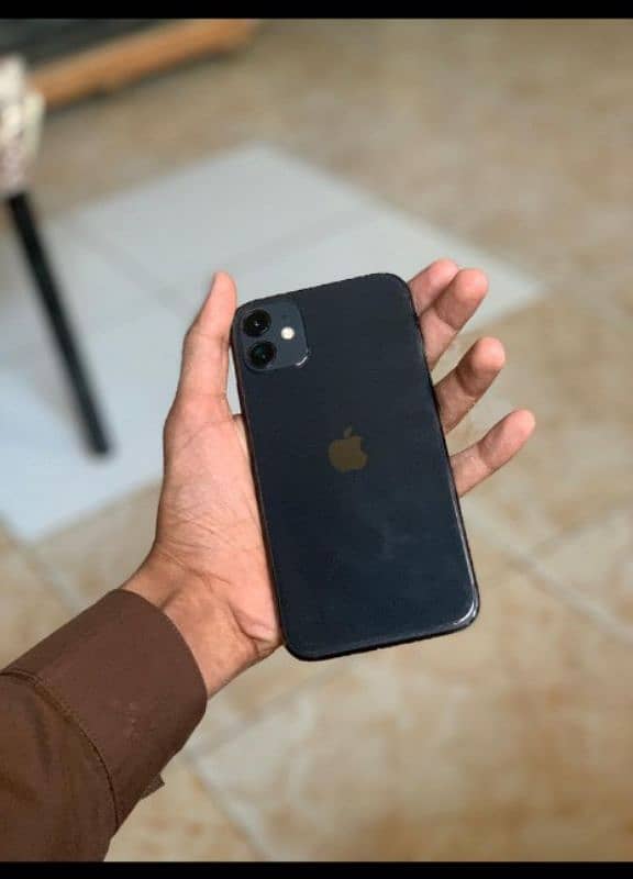 iPhone 11 factory unlocked 1