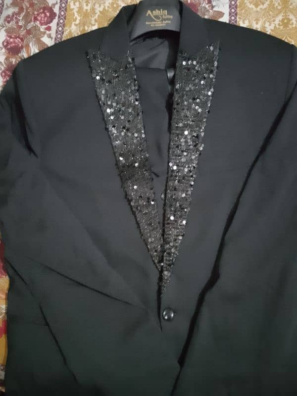 Medium Size Black 3 Piece Pent Coat Only Used Once 1