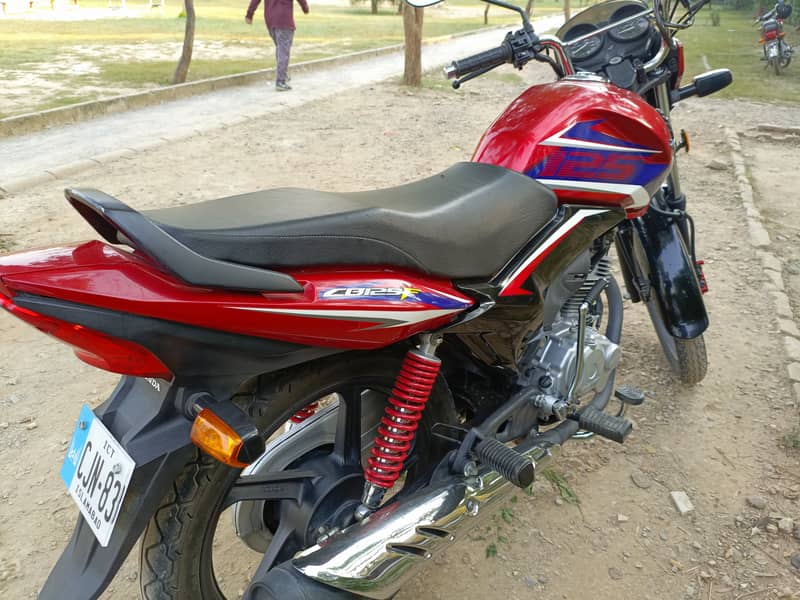 Honda CB 125F 2023 3