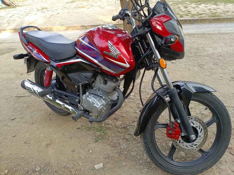 Honda CB 125F 2023 4