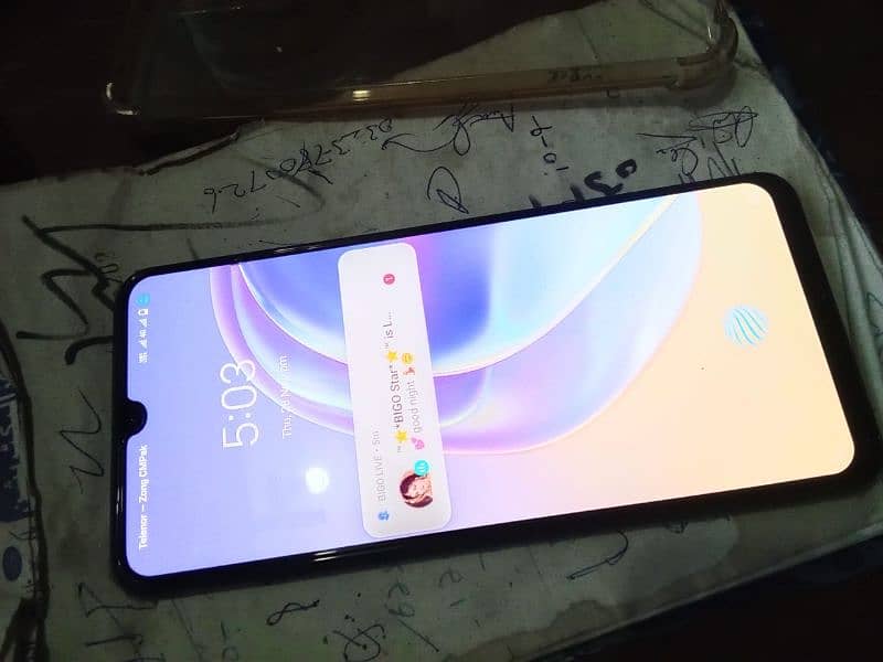 Vivo v21e 6