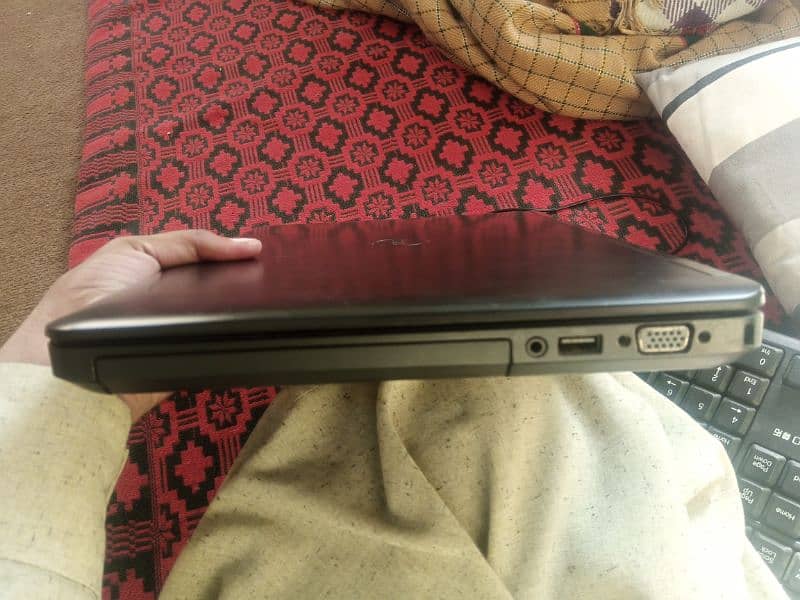 Dell Latitude E5440 Cori5 4th Generation 1