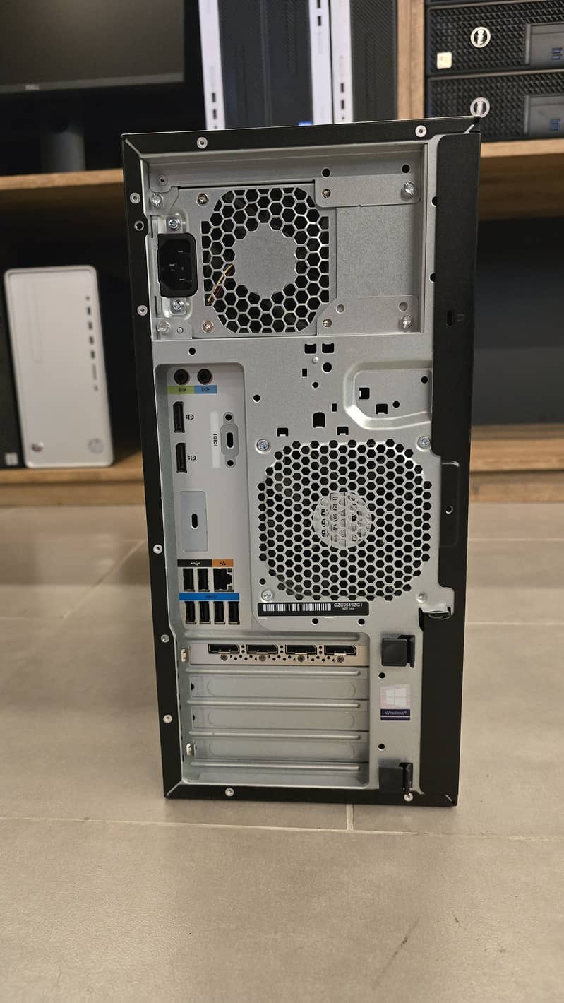 HP Z2 G4 (Xeon E2288g)5 GHz 10th NVIDIA T1000 8 GB GDDR6 2