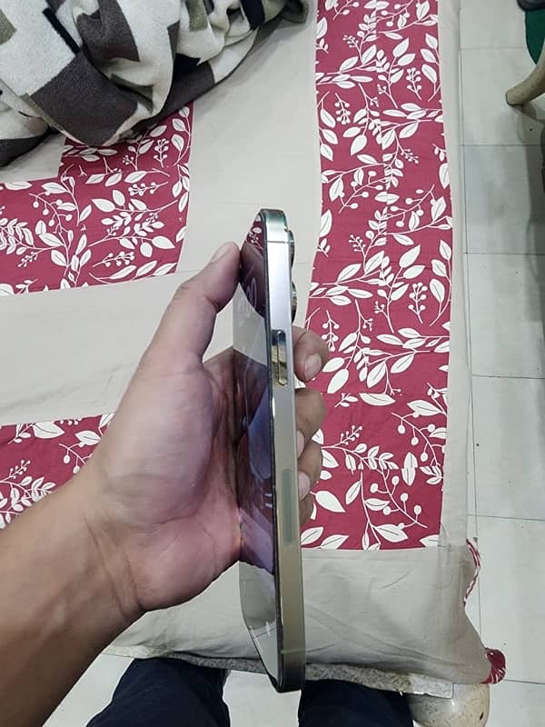 i phone 14 pro max LLA 128gb 3