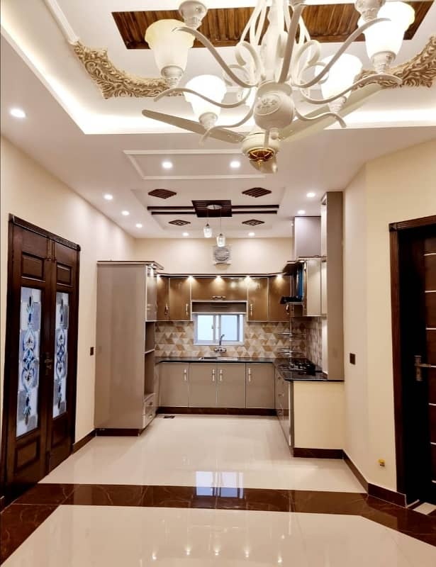 10 Marla House For Sale in Bahria Town 3