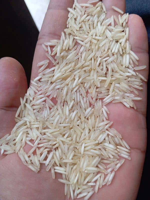 I'm selling export quality Kainat steam rice 03244385316 1