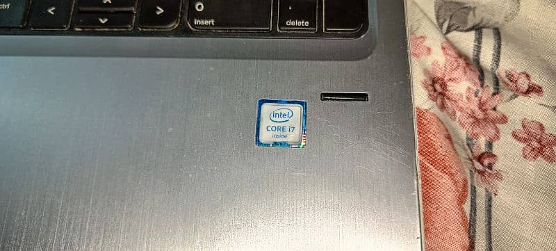 Core I7  HP  6 generation 8