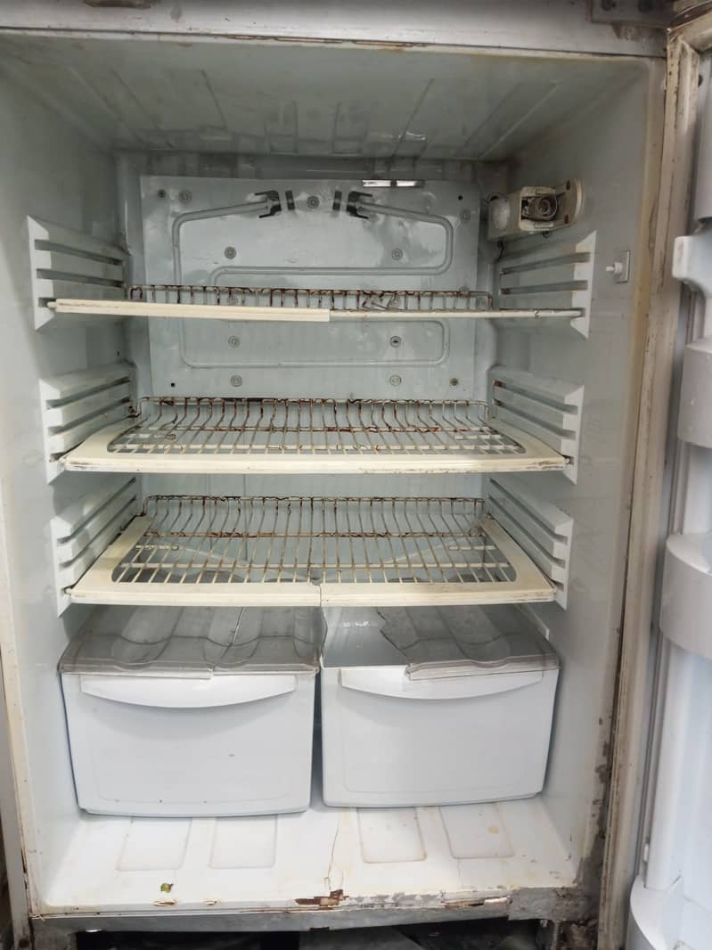 PEL Refrigerator (Medium Size) 100% working 3