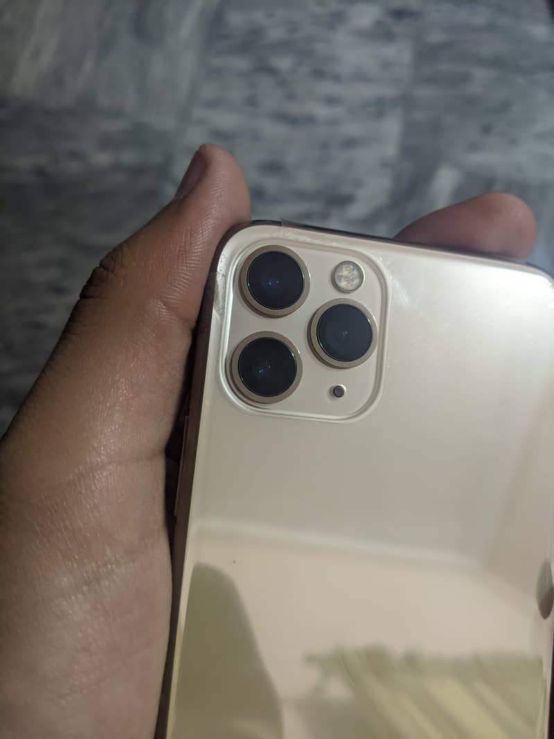 Apple iPhone 11 Pro 1