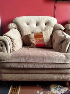 5 Seater Sofa set in 3 Pices