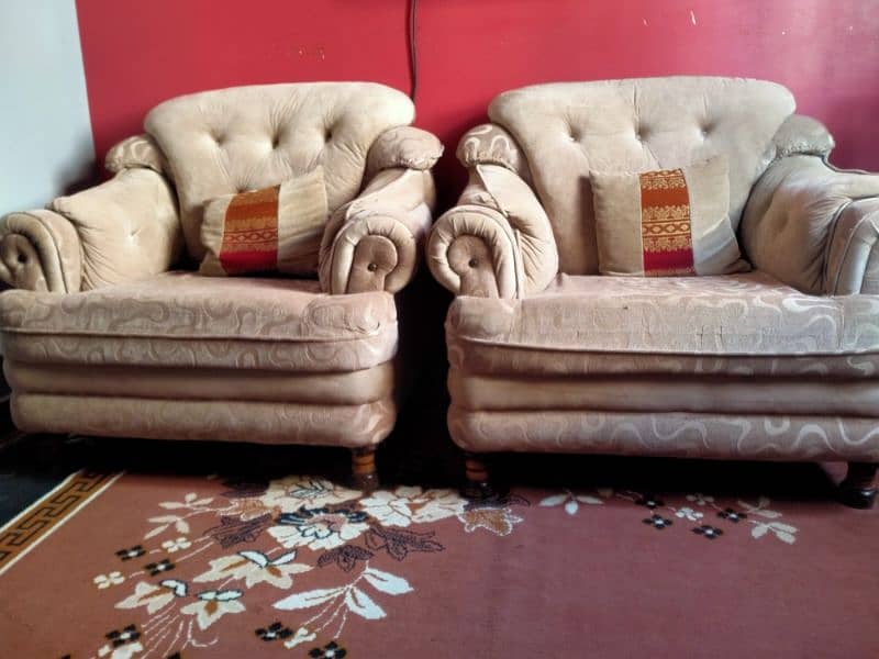 5 Seater Sofa set in 3 Pices 3