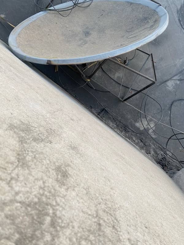 2 used dish 4feet 1