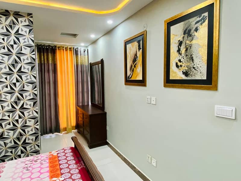 Luxury Studio/1 BHK/2 BHK available on daily basis 4