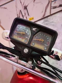 Honda CG 125 self start Gold edition