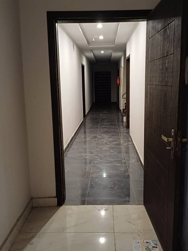 2 Bed Fully Furnished Luxury Apartment For Sale At Prime Location On Investor Rate In Bahria Town Lahore 9