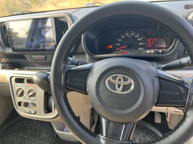 Toyota Passo 2018 XS 4