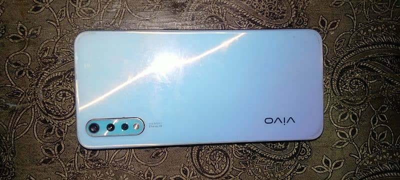 Vivo s1 4gb ram 128gb storage 1