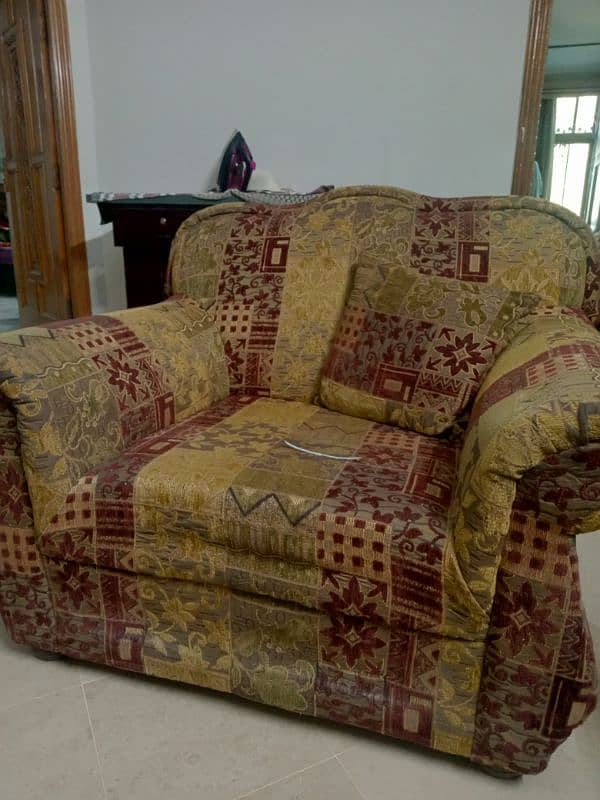 5 seater used sofa set for sale 0