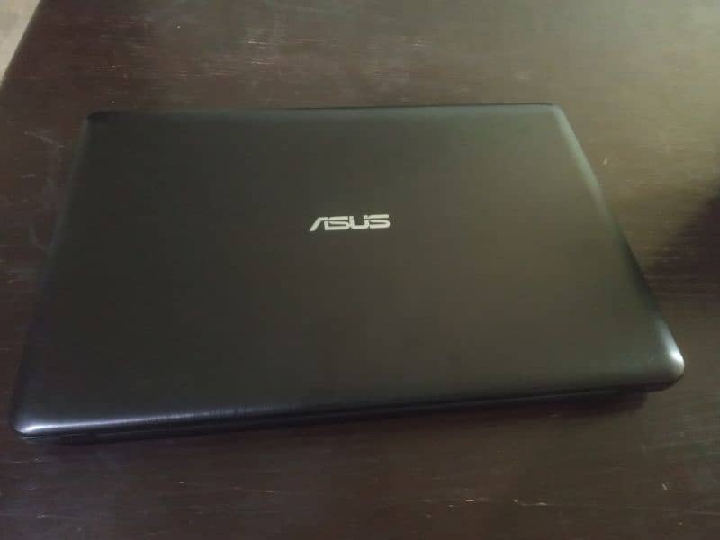 Asus Vivobook i3 5th gen, 4gb/320gb, 10