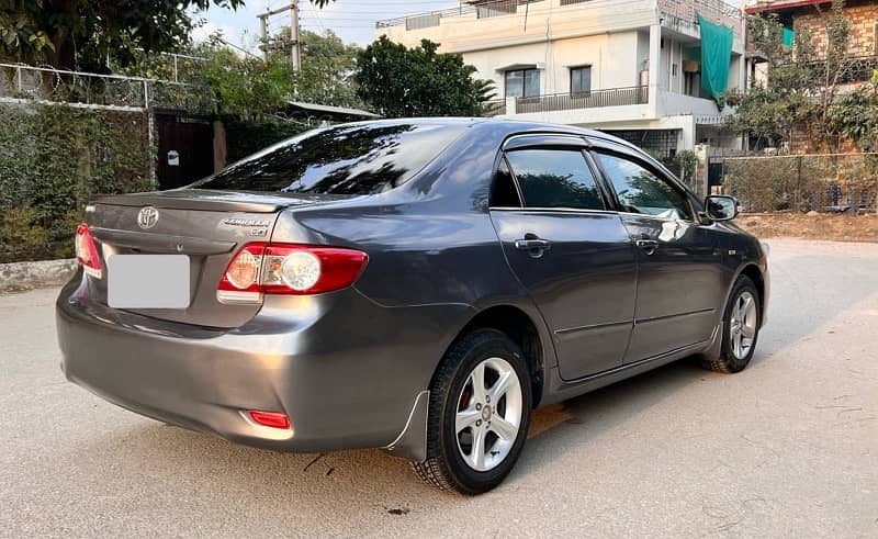 Toyota Corolla GLI 2011 4