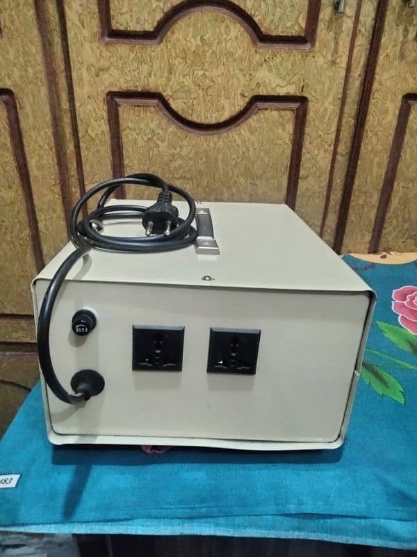 Automatic Voltage Convertor (4000Watt) 1