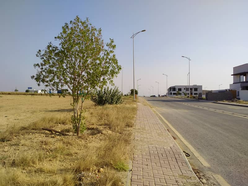 Precinct 4 Residential plot of 500 Sq. yards Prime Location with Allotment in Hand Bahria Town Karachi 5