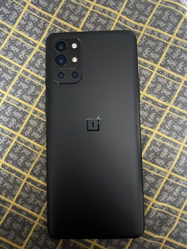 Oneplus 9R 12 GB RAM / 256 GB Storage 1