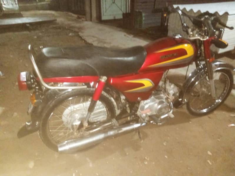 Honda CD 70 2017 9