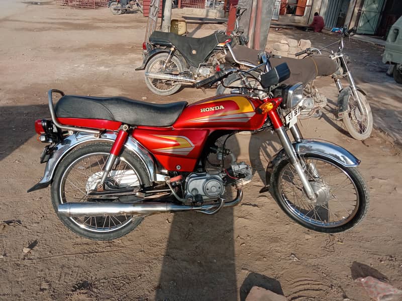 Honda CD 70 2017 15