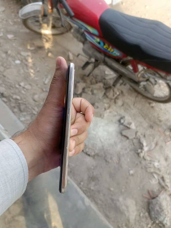 Vivo V23e 8/128 Panal Broken 2