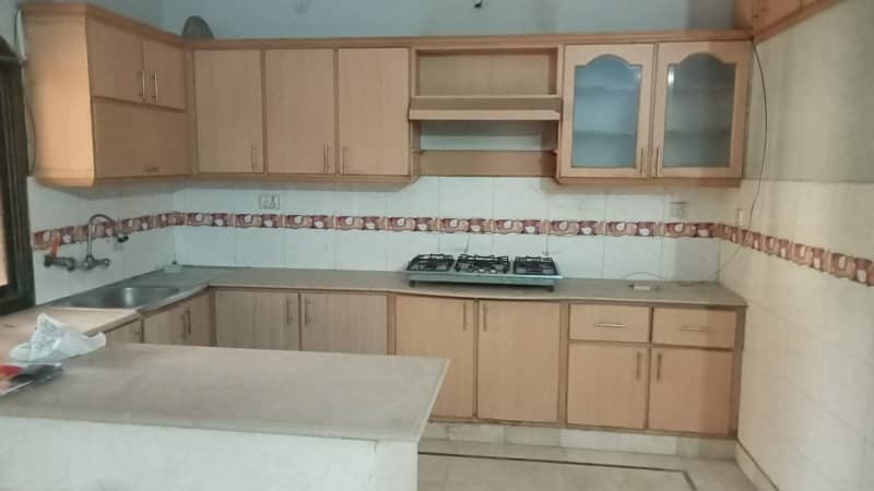 Portion For Rent 3 Bed DD Vip Block 2 9