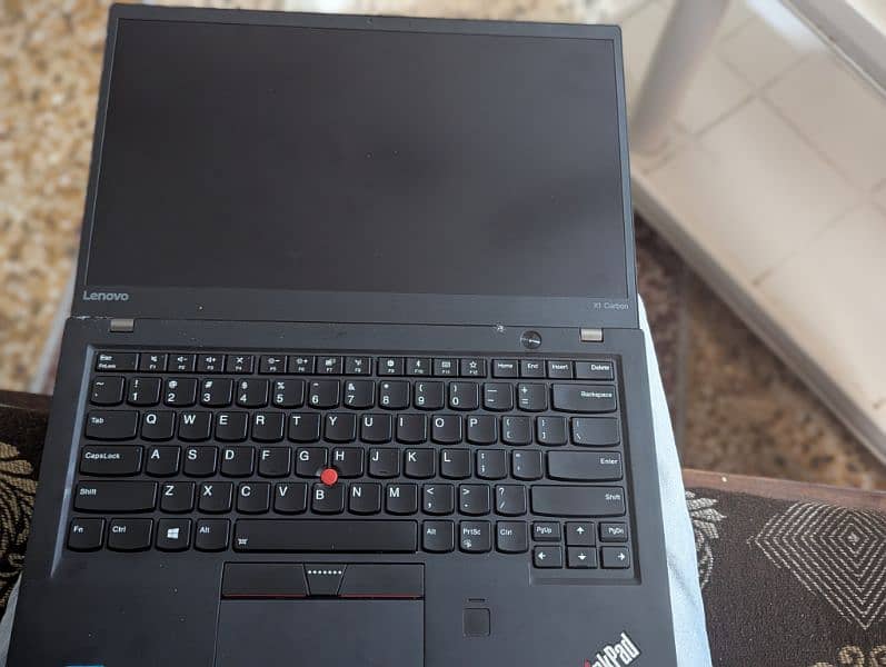 Lenovo ThinkPad X1 Carbon 5