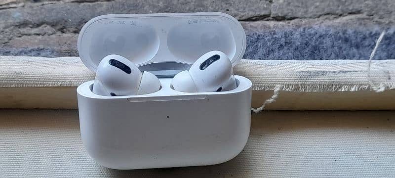 apple Airpods Pro with box and 1