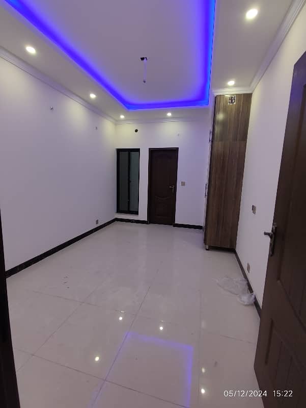 Brand New Luxury Non Furnished Flat For Rent Near Ucp And Shokat Khnum Hospital 2