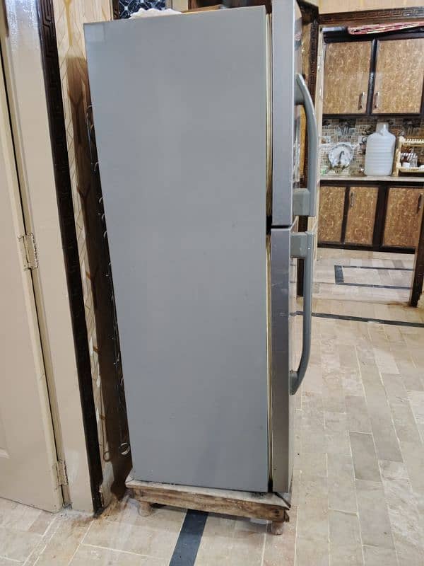 Haier HRF-246 Refrigerator For Sale 1